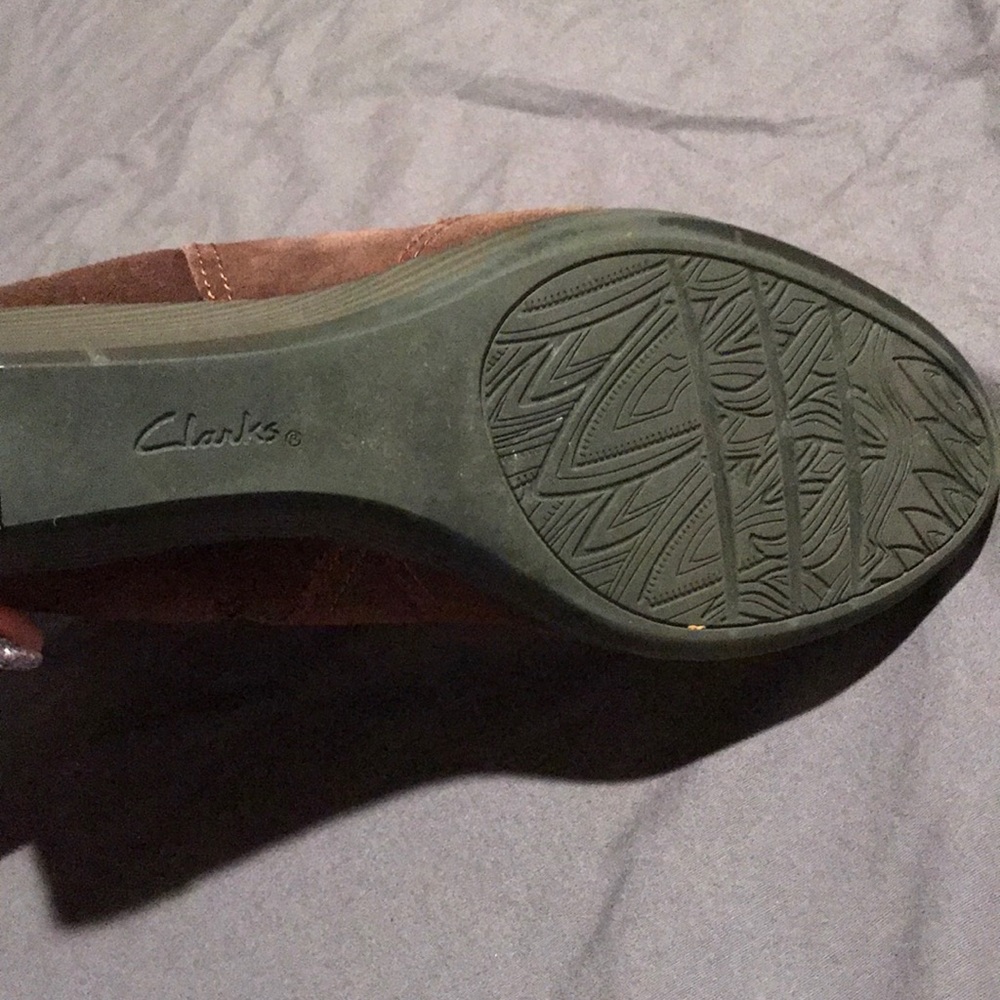 EUC Clark’s brown suede wedges - Picture 3 of 8